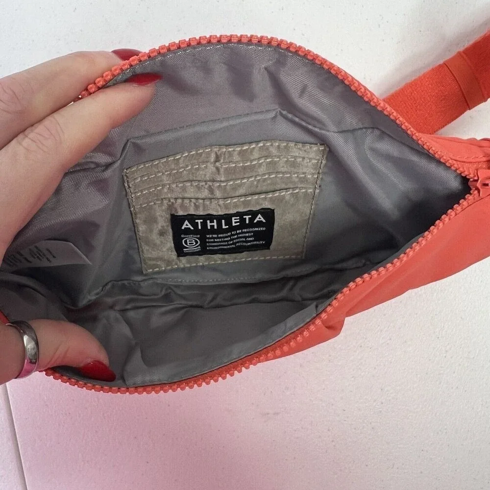 Athleta Kinetic Waist Bag‎ Belt Fanny Pack Adjustable Strap Zip Closure Orange
